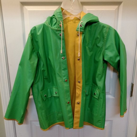 Jackets & Blazers - *HOST PICK*  Size M/L  Vintage 70s Green Rain Coat/Slicker